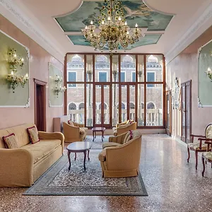 Pausania Hotel Venice