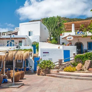 https://da-francesco-panarea-island.sicilyhotelsitaly.net