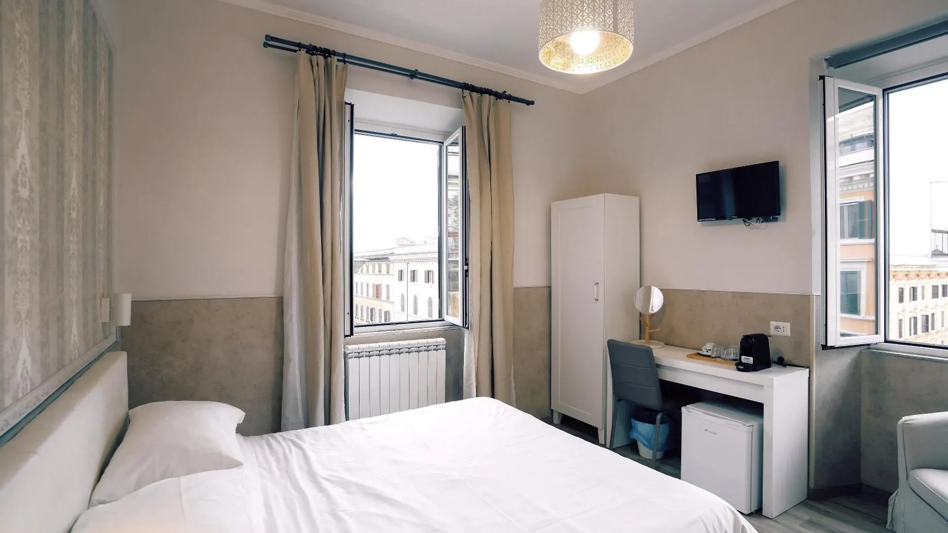 Walker Rooms Rome 0*,  Italy